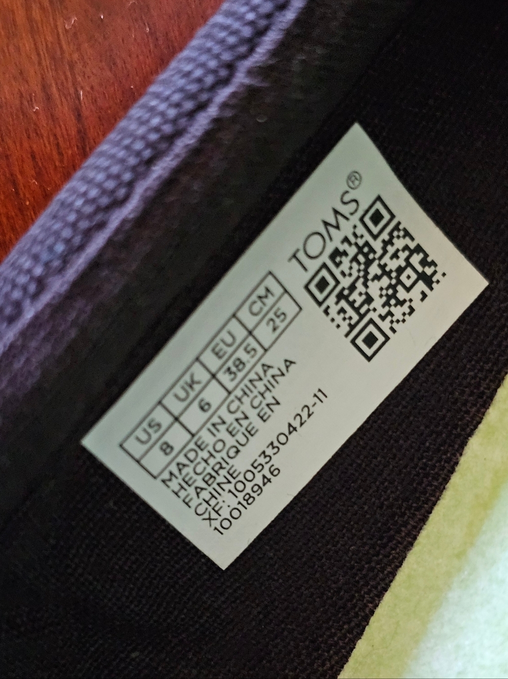TOMS Classic Slip-ons in Black Canvas Womens Size 8 EUC - Picture 12 of 16